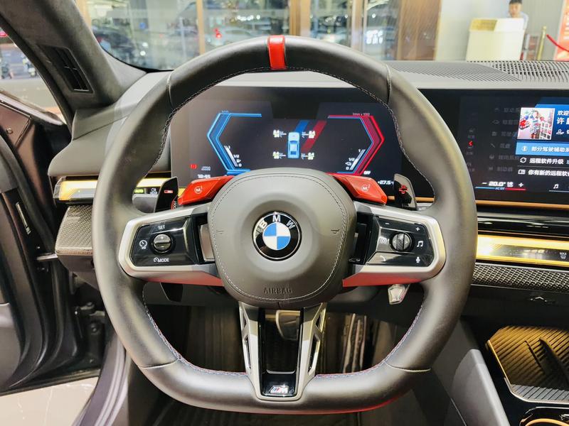 BMW M5 Hybrid, 2025 — фото 11 из 12