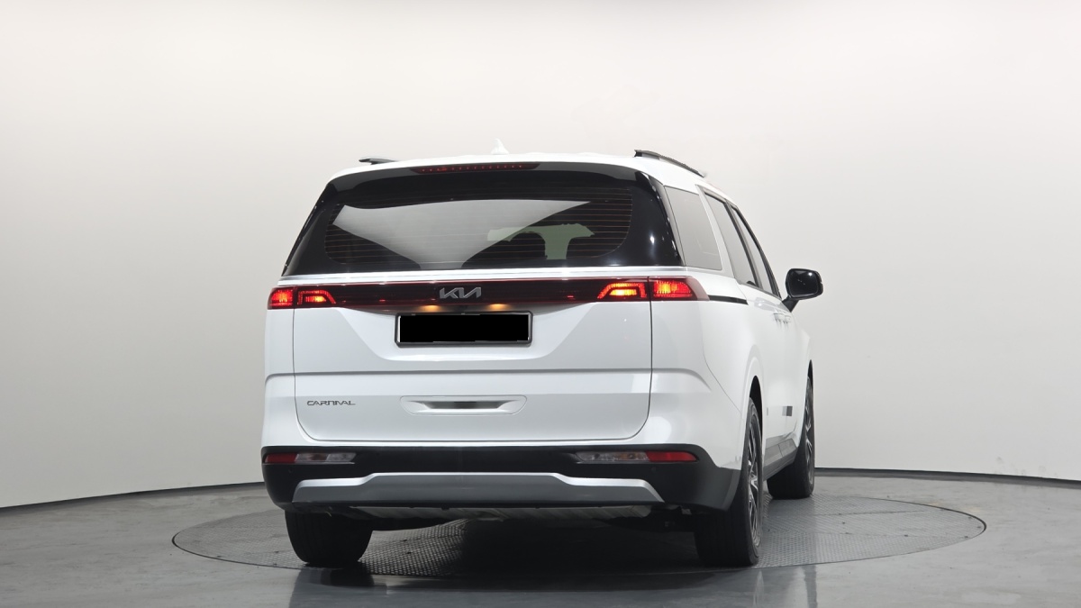 Kia Carnival, 2022 — фото 4 из 12