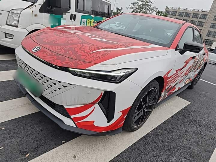 Changan UNI-V Hybrid, 2024 — фото 2 из 9