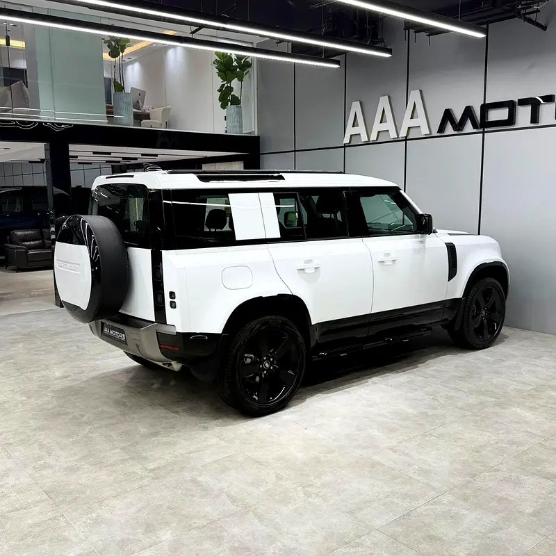 Land Rover Defender, 2026 — фото 8 из 10