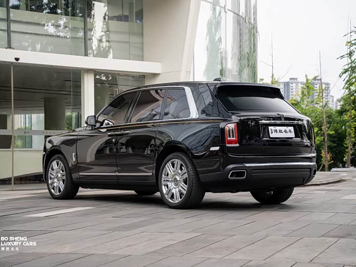 Rolls-Royce Cullinan, 2022 — фото 7 из 9