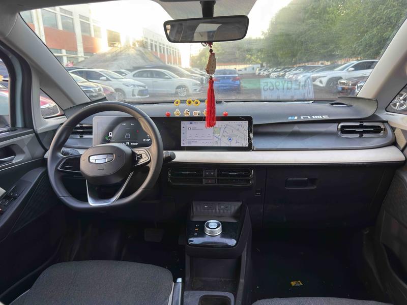 Geely Geometry E Firefly, 2024 — фото 5 из 10