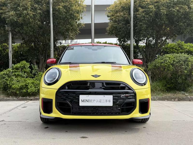 Mini Mini JCW, 2025 — фото 2 из 11