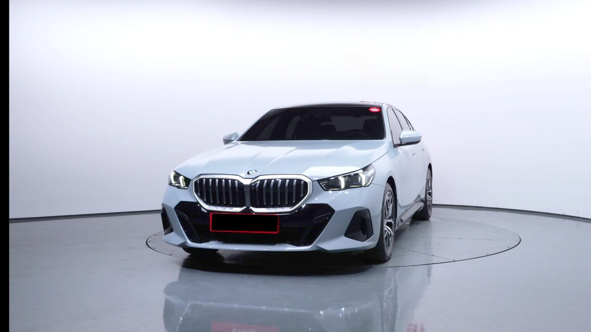 BMW 5 Series, 2025 — фото 3 из 12