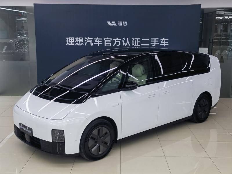 LiXiang Mega, 2025 — купить в Санкт-Петербурге под ключ