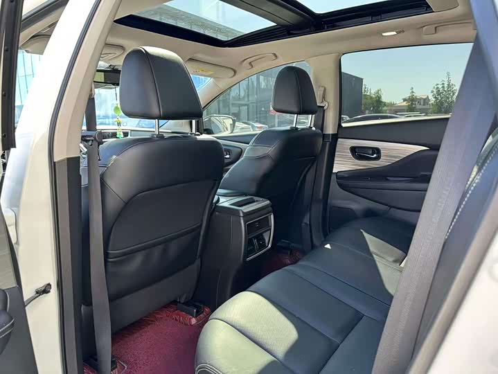 Nissan Murano, 2023 — фото 6 из 9