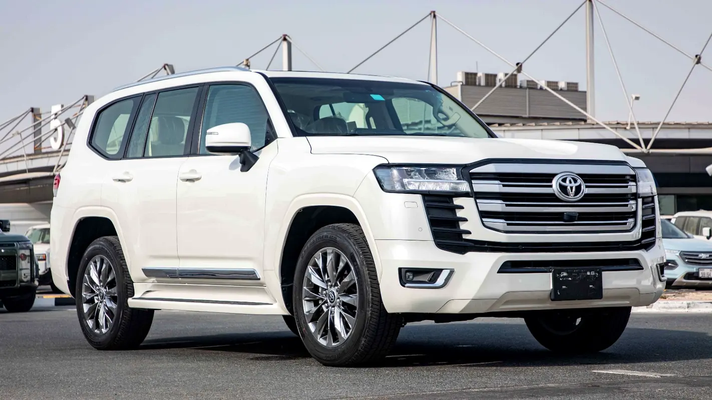 Toyota Land Cruiser, 2023 — фото 3 из 10