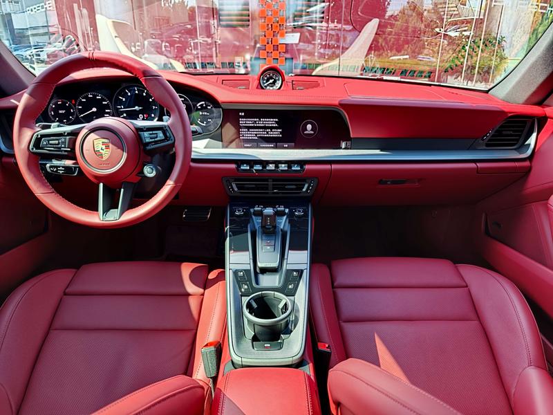 Porsche 911, 2023 — фото 8 из 12