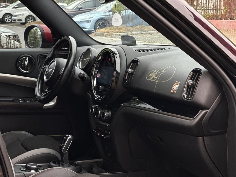 Mini Countryman JCW, 2021 — фото 8 из 12