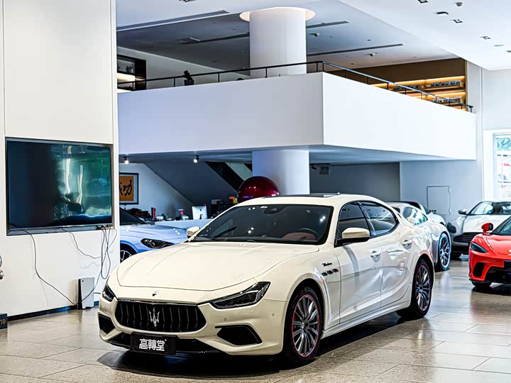 Maserati Ghibli, 2023 — купить в Кирове под ключ
