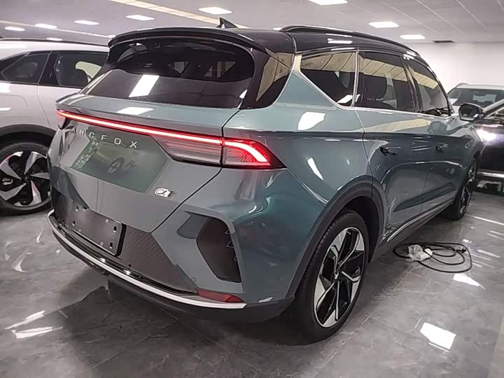 BAIC Arcfox Alpha T, 2023 — фото 6 из 9