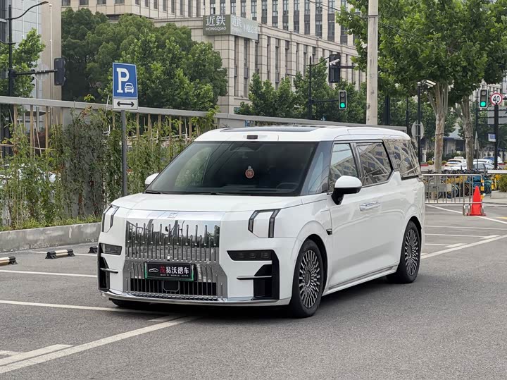 Zeekr 009, 2024 — купить в Туле под ключ