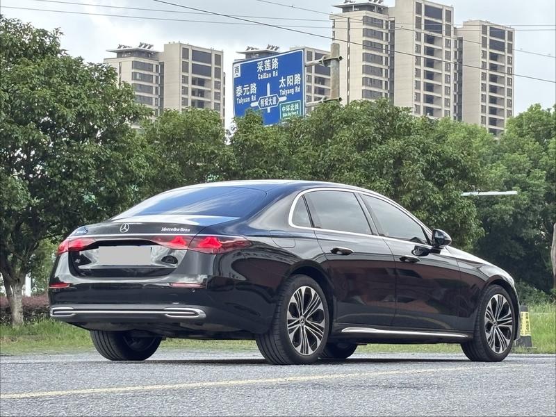 Mercedes-Benz E-Class, 2025 — фото 6 из 12