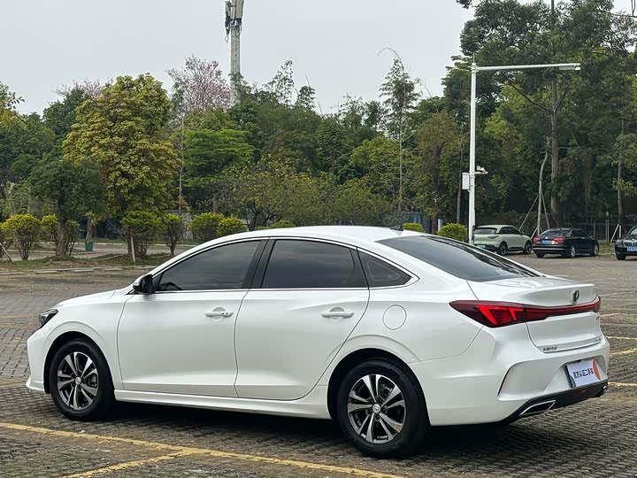 Changan Eado Plus, 2024 — фото 7 из 9
