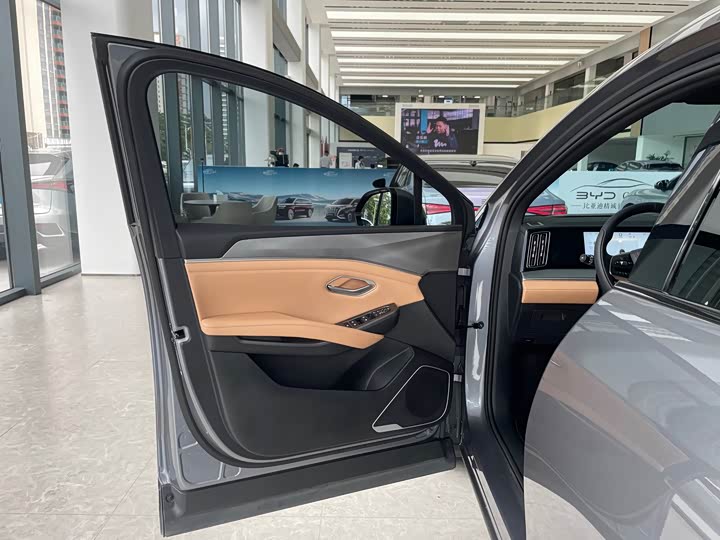 BYD Song L DM-i Hybrid, 2024 — фото 7 из 9