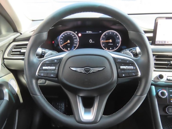 Genesis G70, 2023 — фото 11 из 12