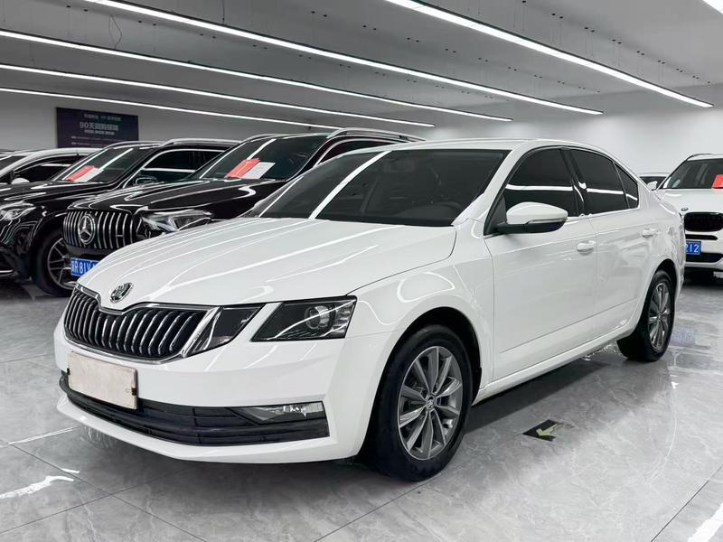 Skoda Octavia Pro, 2022 — купить в Орле под ключ