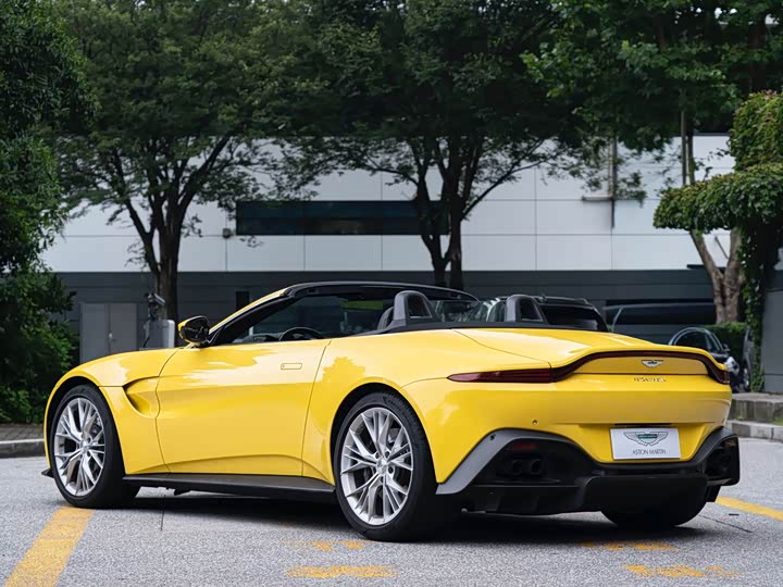 Aston Martin V8 Vantage, 2022 — фото 6 из 9