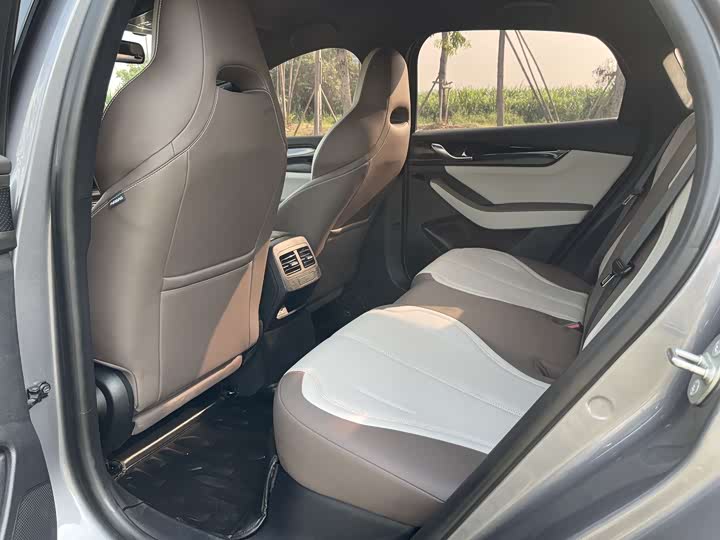 BYD Qin Plus, 2023 — фото 9 из 9