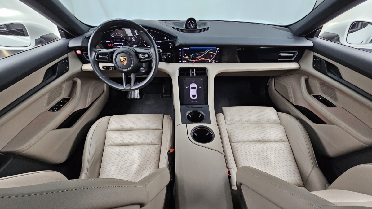 Porsche Taycan, 2023 — фото 7 из 12