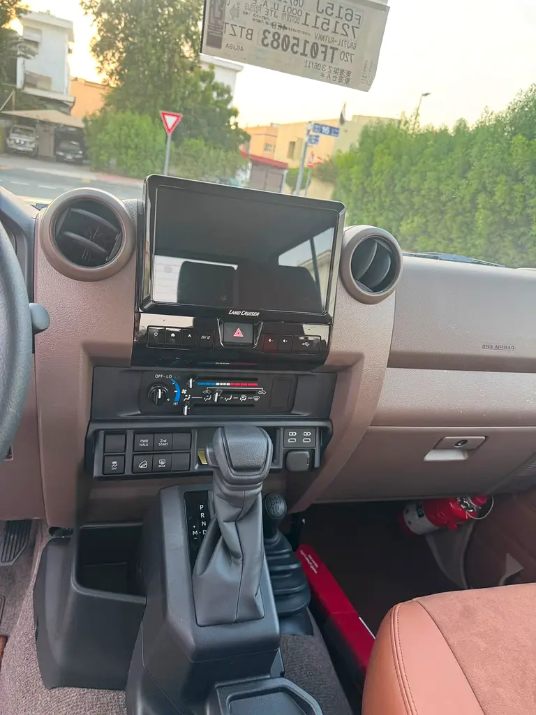 Toyota Land Cruiser 70 Series, 2026 — фото 8 из 10
