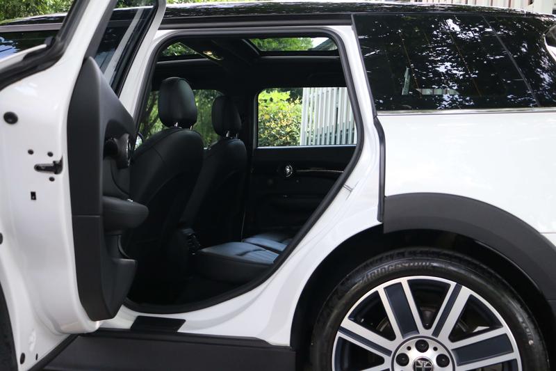 Mini Clubman, 2024 — фото 10 из 11