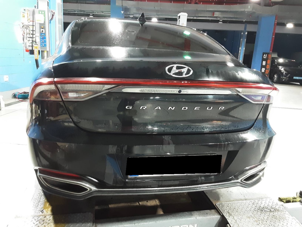 Hyundai Grandeur, 2022 — фото 2 из 3