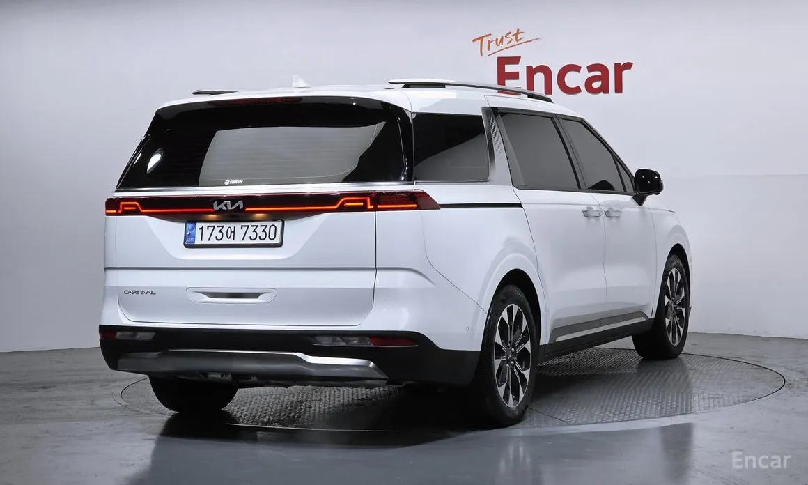 Kia Carnival, 2023 — фото 2 из 12