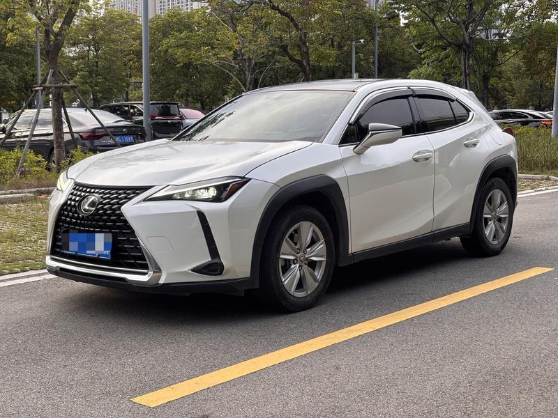 Lexus UX, 2022 — купить в Орле под ключ