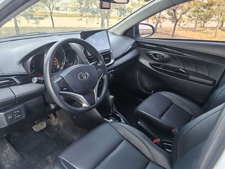 Toyota Yaris L Hatchback, 2022 — фото 4 из 9