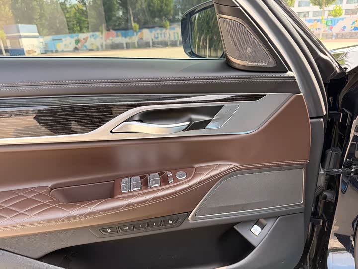 BMW 7 Series, 2022 — фото 6 из 9