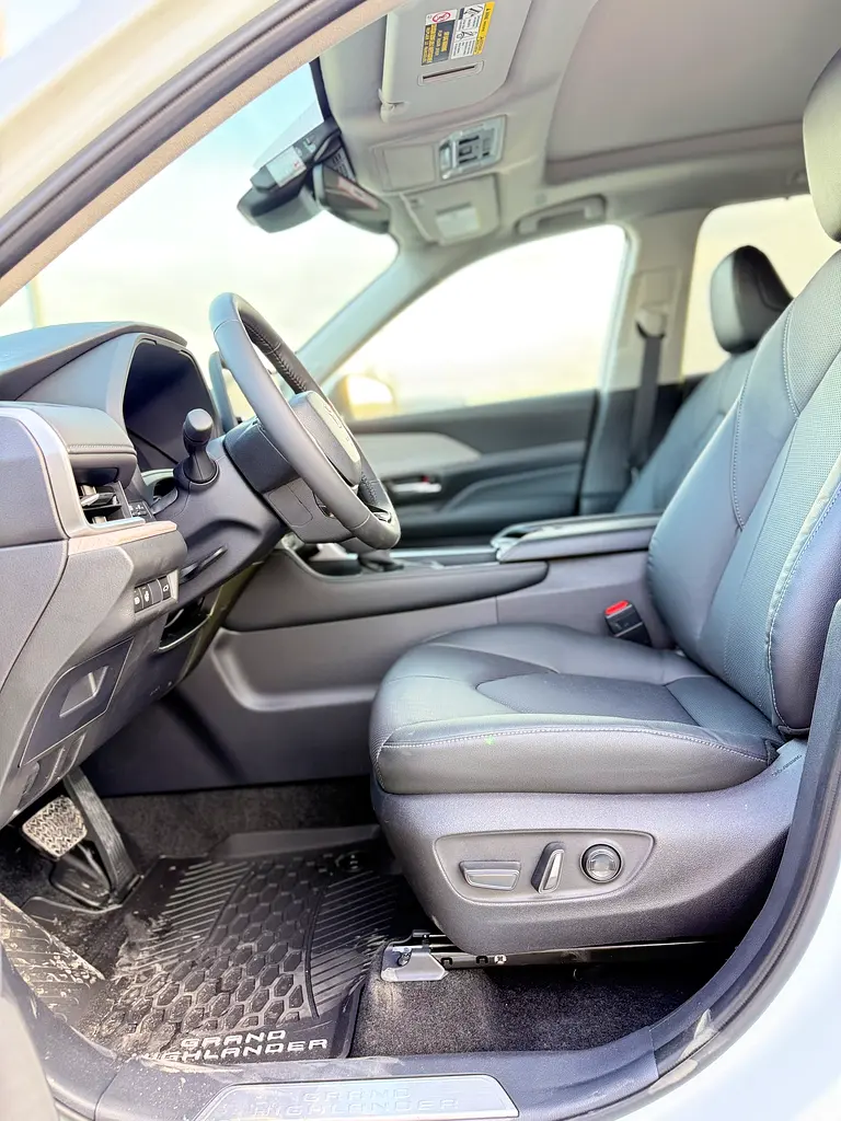 Toyota Grand Highlander, 2026 — фото 8 из 10