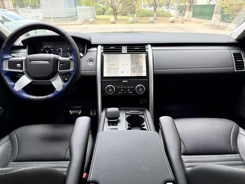 Land Rover Discovery, 2023 — фото 7 из 10