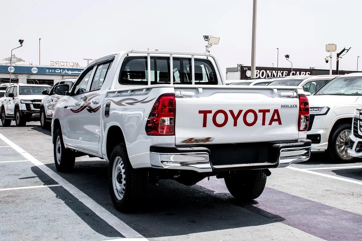 Toyota Hilux, 2026 — фото 5 из 10