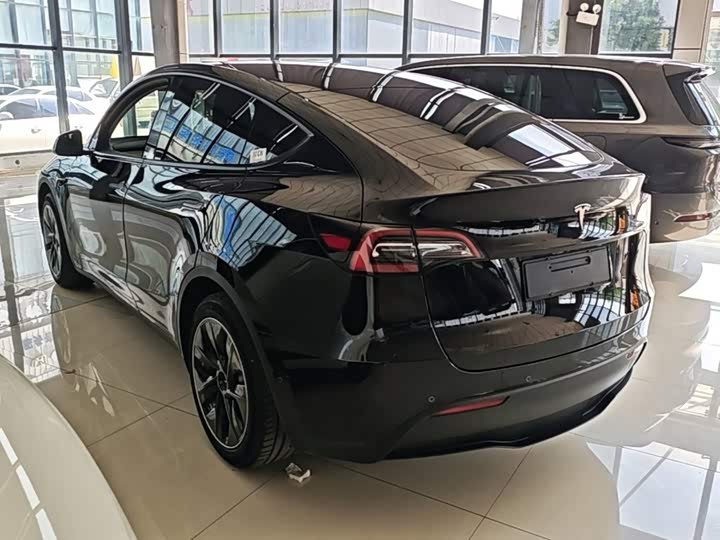 Tesla Model Y, 2022 — фото 5 из 9