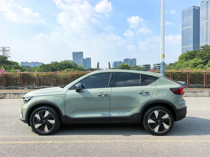 Volvo C40, 2024 — фото 4 из 12