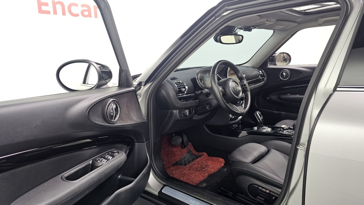Mini Clubman, 2023 — фото 9 из 12
