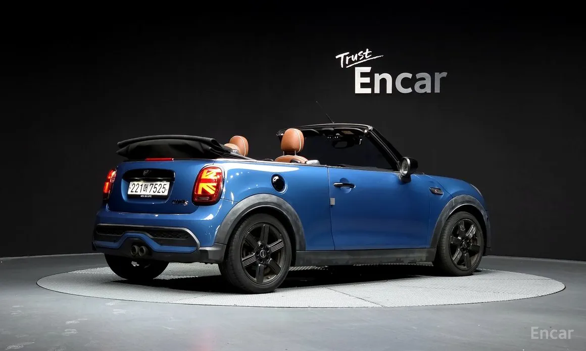 Mini Cooper Convertible, 2021 — фото 2 из 12
