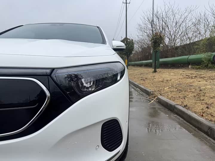 Mercedes-Benz EQA, 2023 — фото 4 из 9