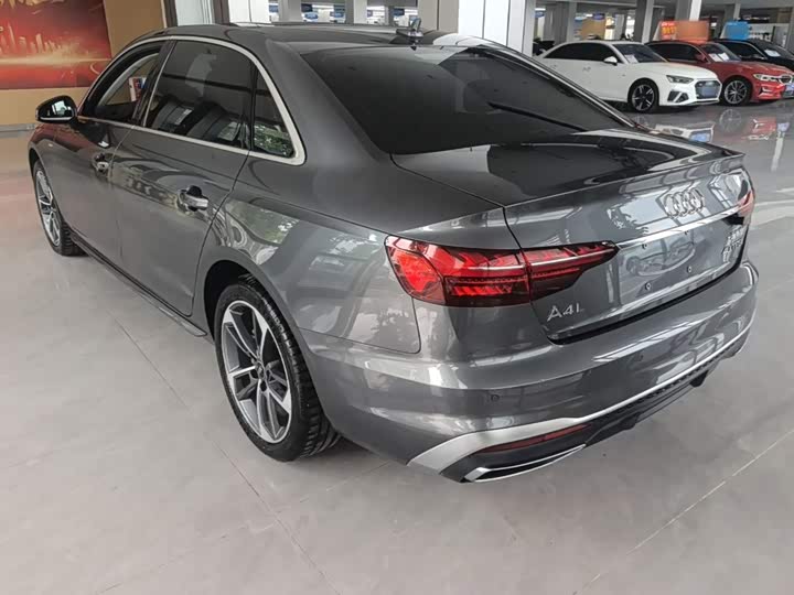 Audi A4L, 2023 — фото 5 из 9