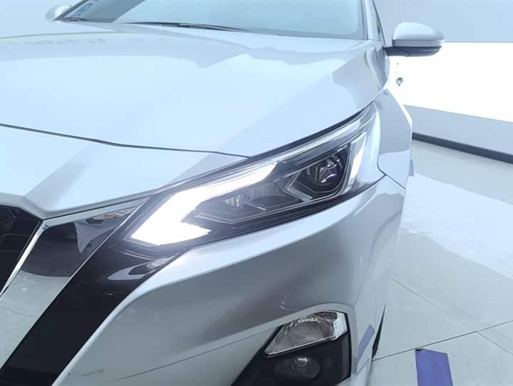Nissan Teana, 2022 — фото 5 из 9