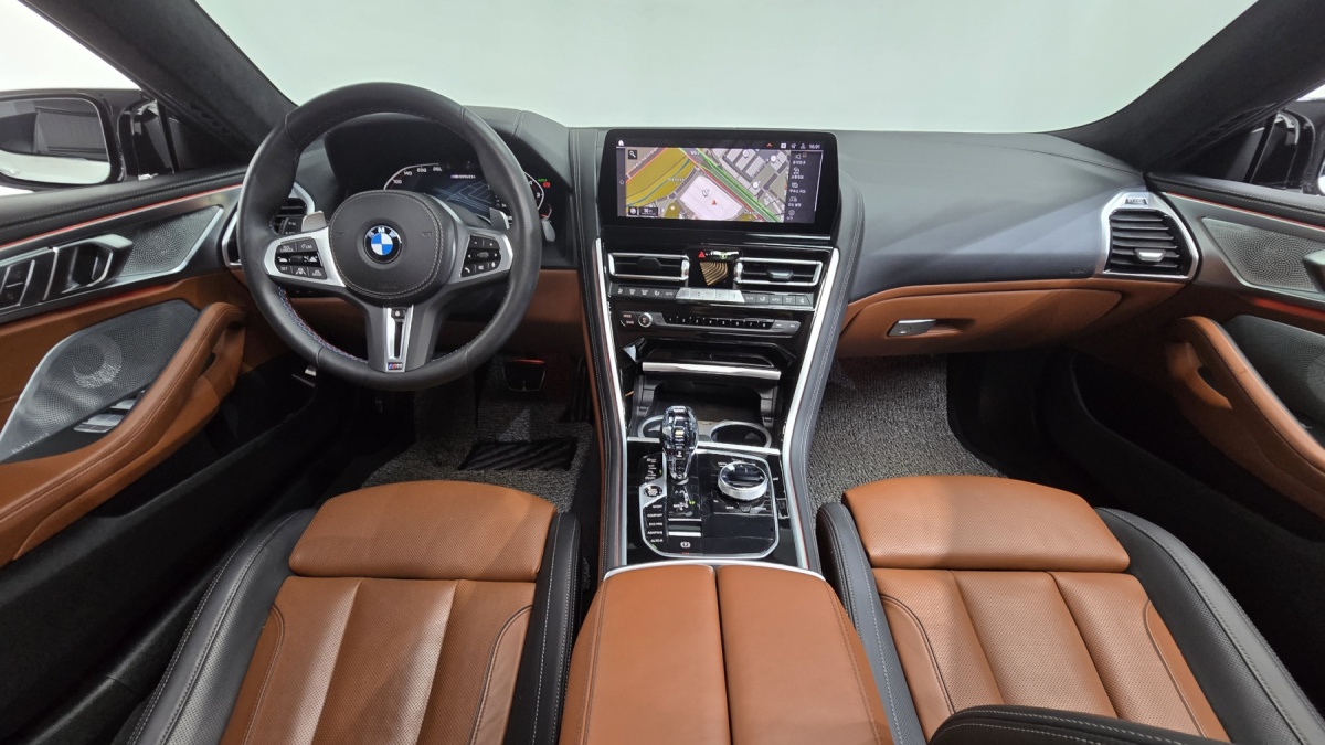 BMW 8 Series, 2023 — фото 6 из 12