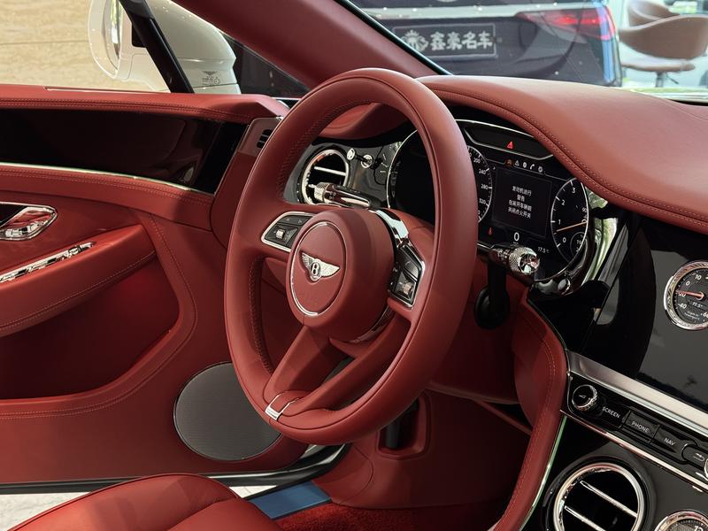 Bentley Continental GT, 2023 — фото 8 из 12