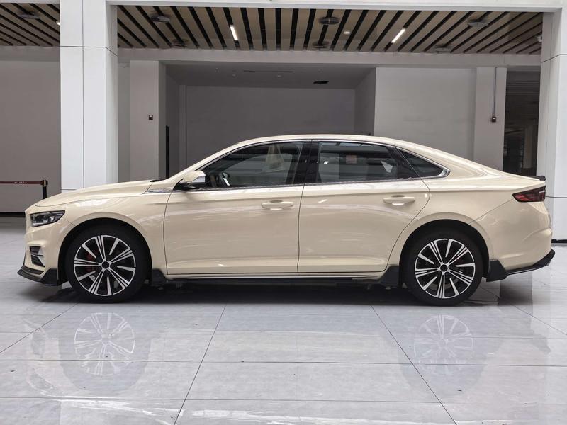 Geely Preface, 2024 — фото 3 из 12
