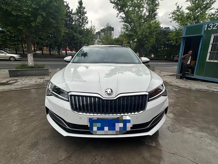 Skoda Superb, 2022 — фото 4 из 9