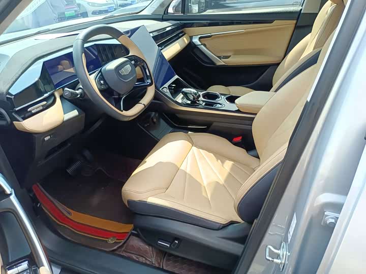 Geely Atlas L, 2022 — фото 4 из 9