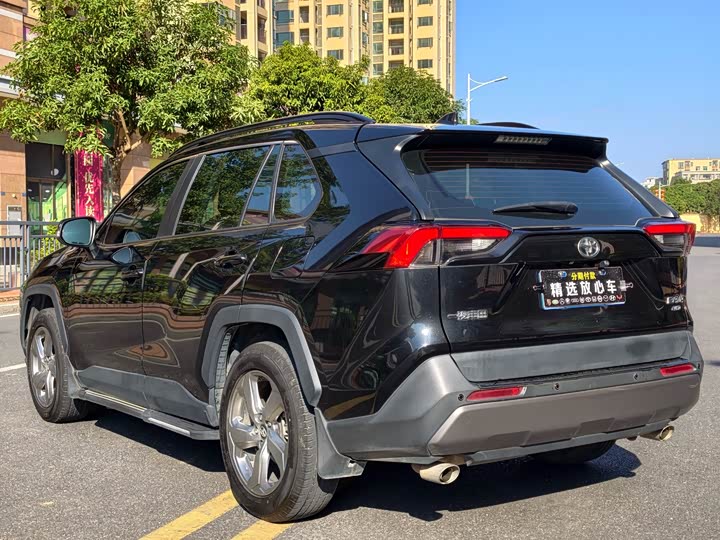 Toyota RAV4, 2021 — фото 6 из 9