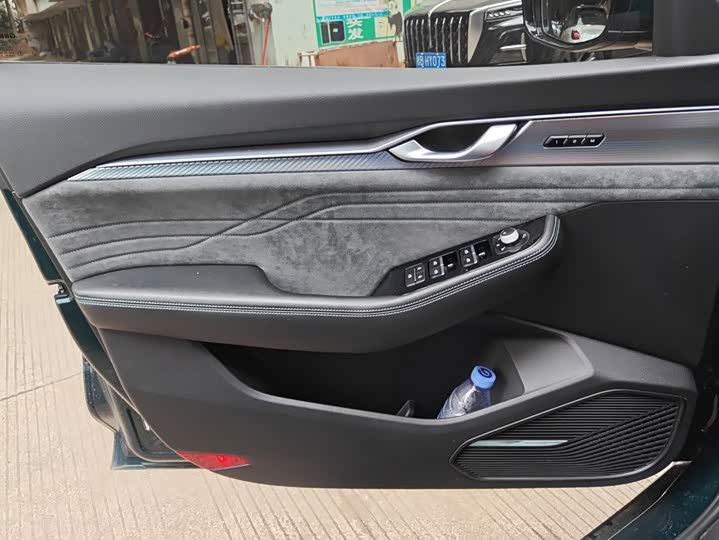 Geely Preface, 2022 — фото 7 из 9
