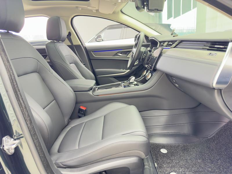 Jaguar XF L, 2022 — фото 11 из 12