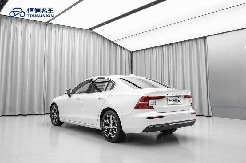 Volvo S60, 2024 — фото 4 из 12